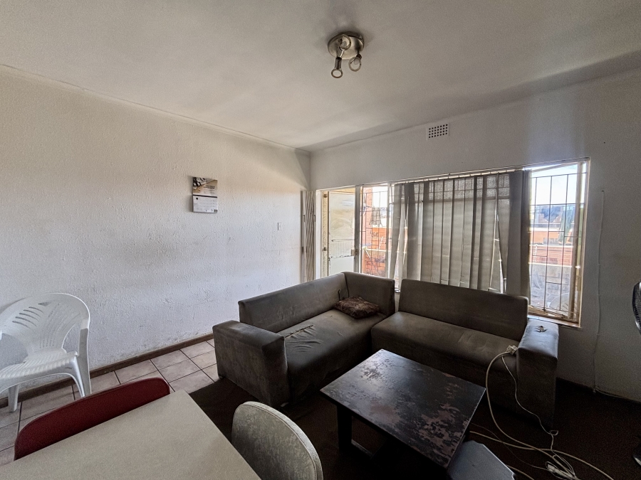 2 Bedroom Property for Sale in Goodwood Park Western Cape